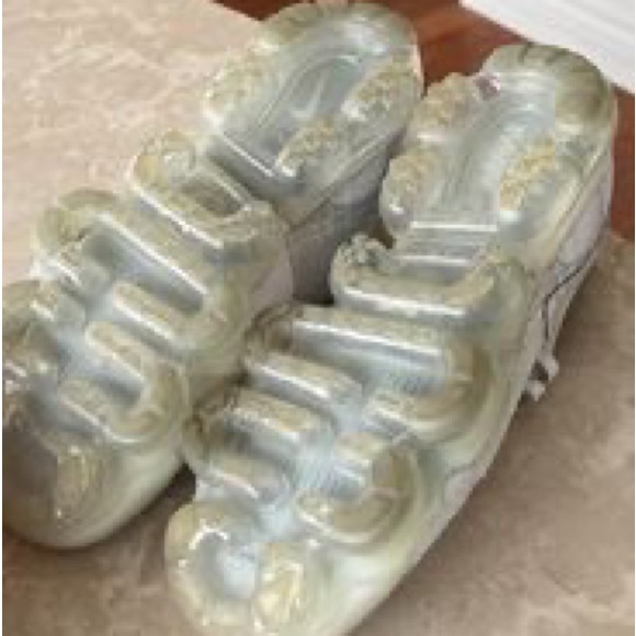 Nike Air VaporMax Flyknit 8W - Picture 3 of 4